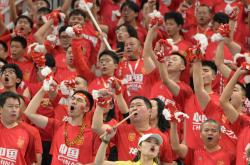 精彩瞬间，令人热血沸腾，球迷欢呼不已的简单介绍